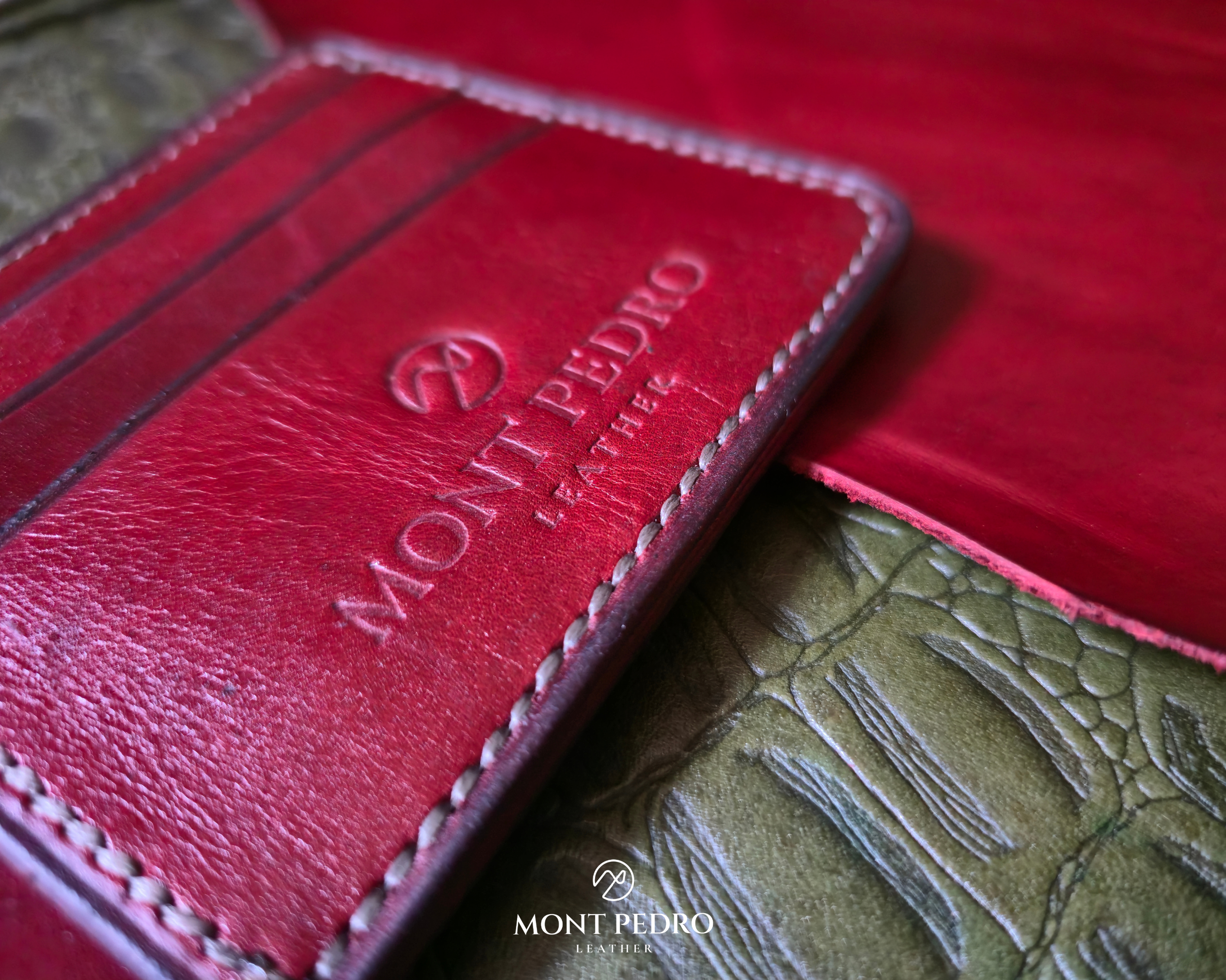 The Dualis - Crimson Croc Edition