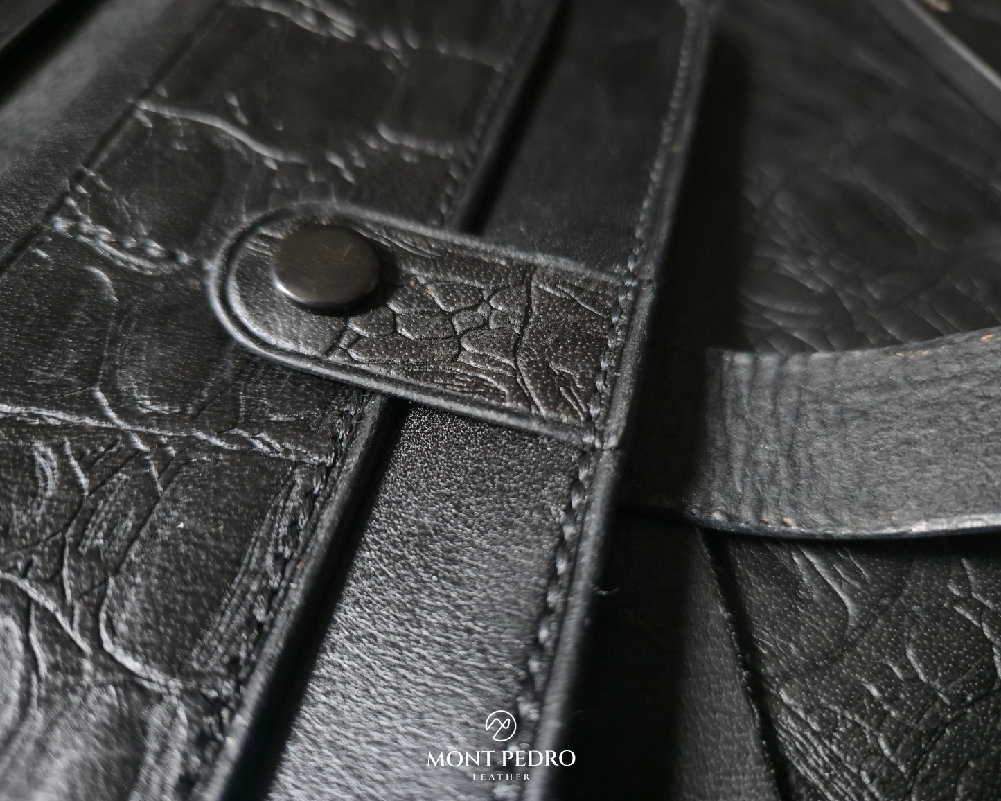 The Sentinel - Obsedian Black