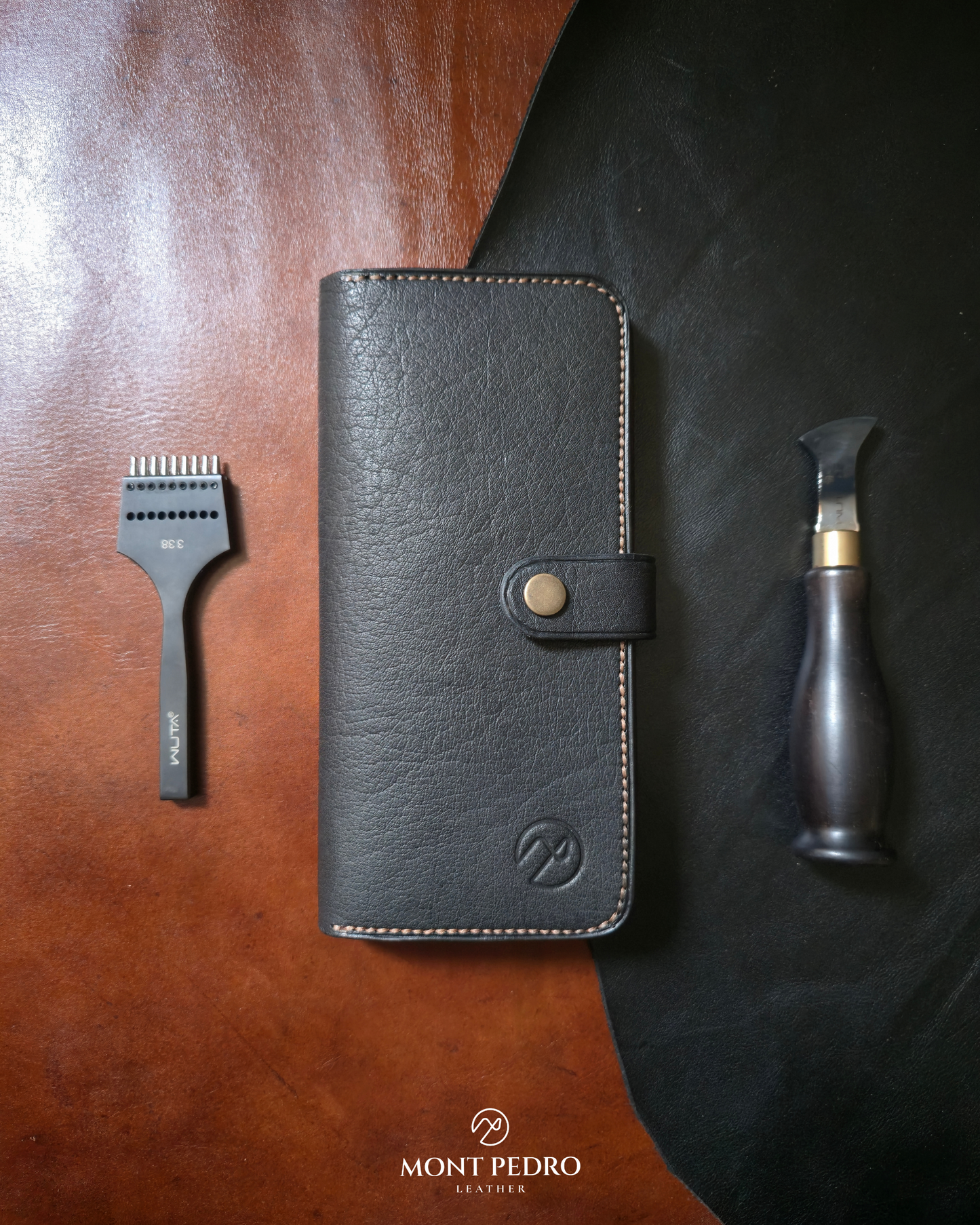 The Sentinel - Cognac & Black