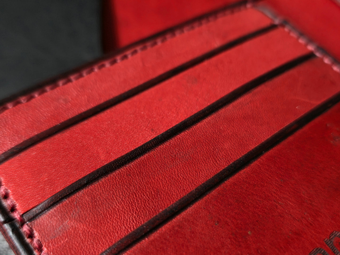 The Classic Bifold - Obsedian & Rose