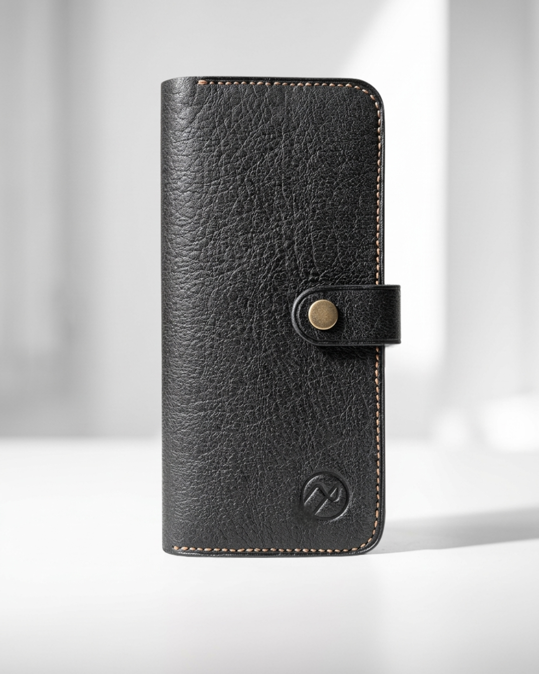 The Sentinel - Cognac & Black