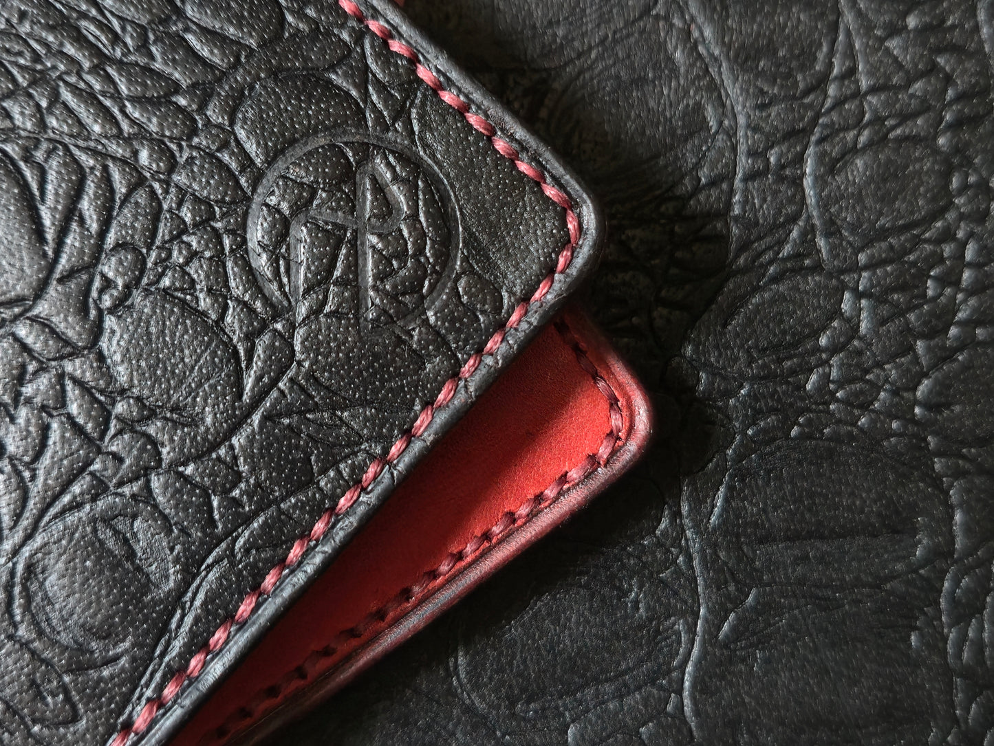 The Regula - Obsedian & Rose