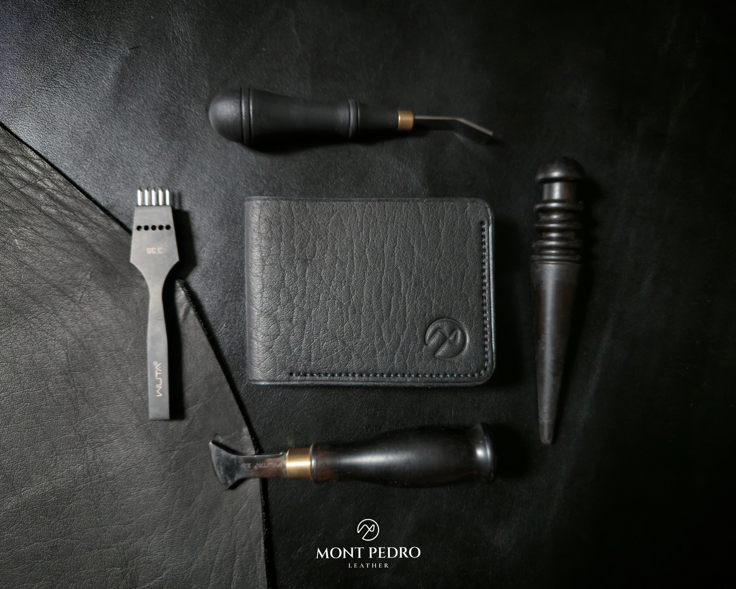 The Axis - Obsedian Black